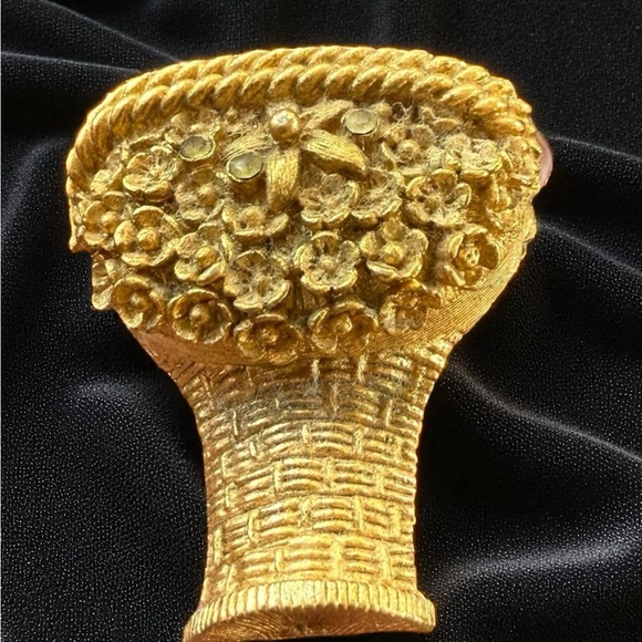 Vintage Sign Gold Tone Floral Basket Perfume Brooch Pin - Picture 7 of 10